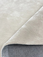 Novia Handmade Organic Shape Rug