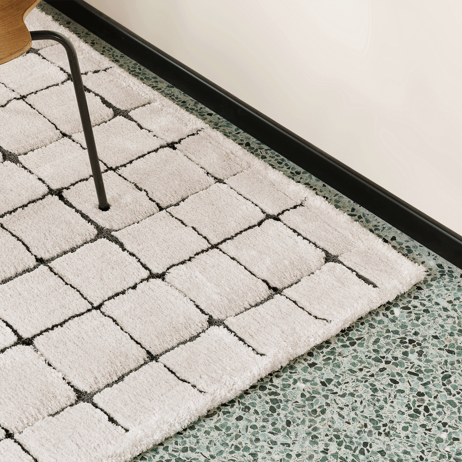 Geometric area shag rug - Houseoon
