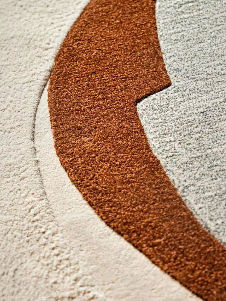 Hand Tufted Irregular Shaped Rug - Houseoon