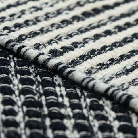Tapis en pure laine tissée à la main