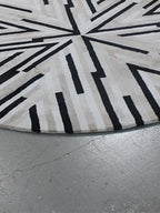 Naira Striped Border Rug - Houseoon
