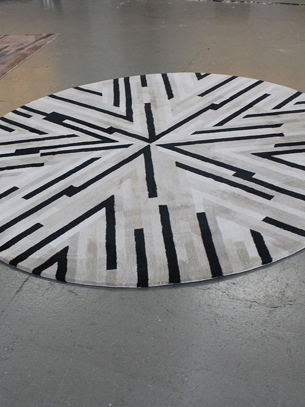 Naira Striped Border Rug - Houseoon