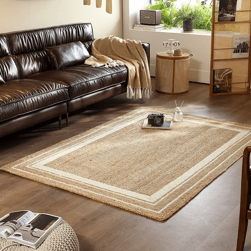 Natural jute area rug Secondary image