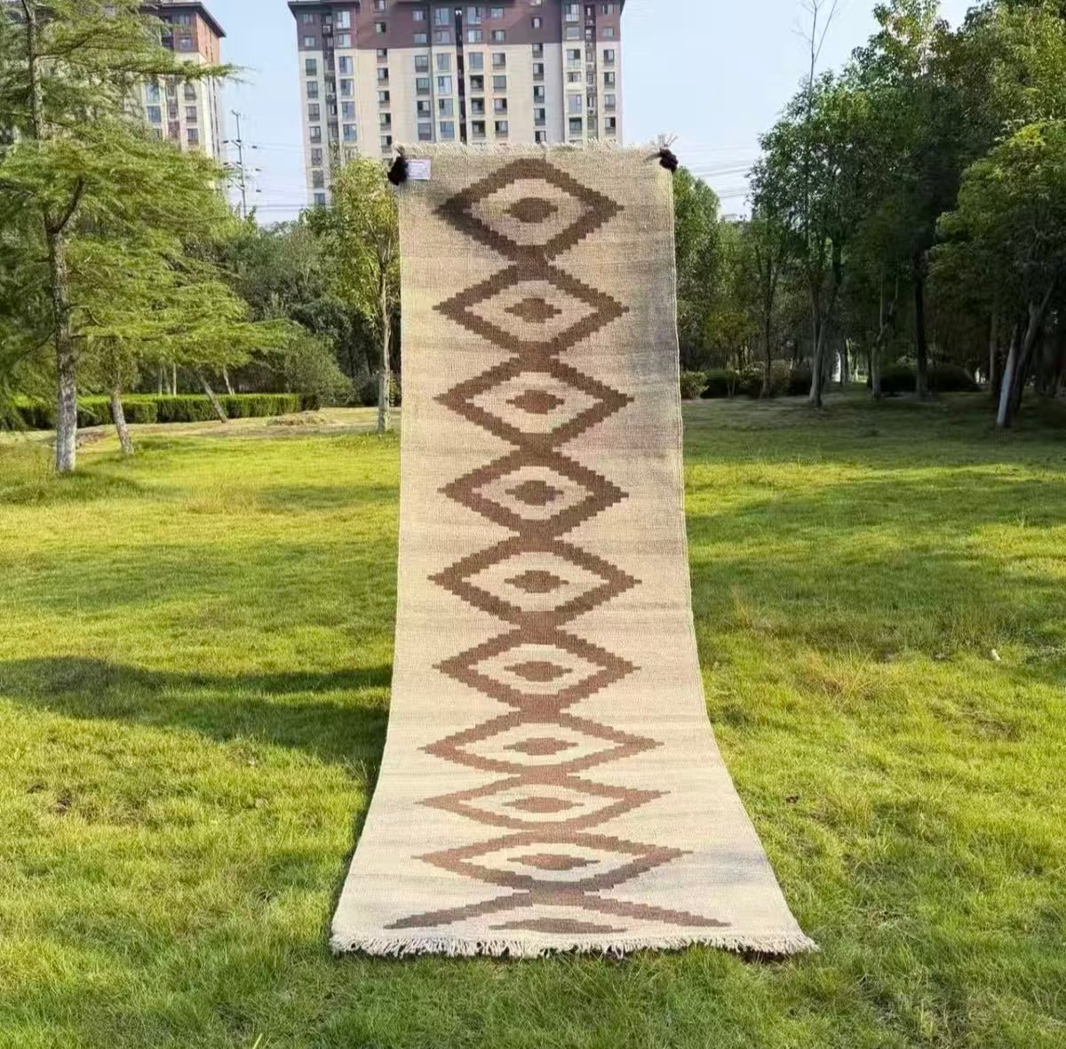 Persian Handwoven Wool Runner Rug | Hallway & Bedside Kilim Runner, Imported from Iran Zweitbild
