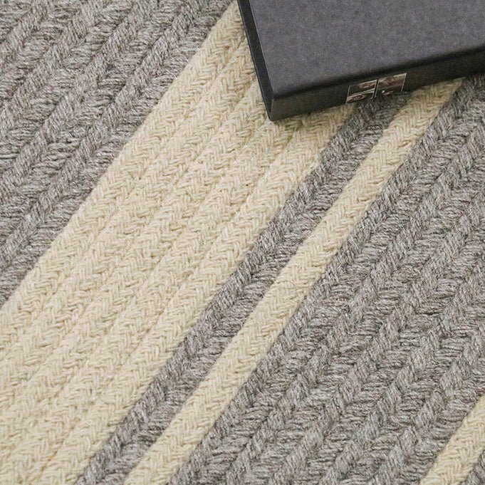 Wool Braided Handmade Rug - Houseoon
