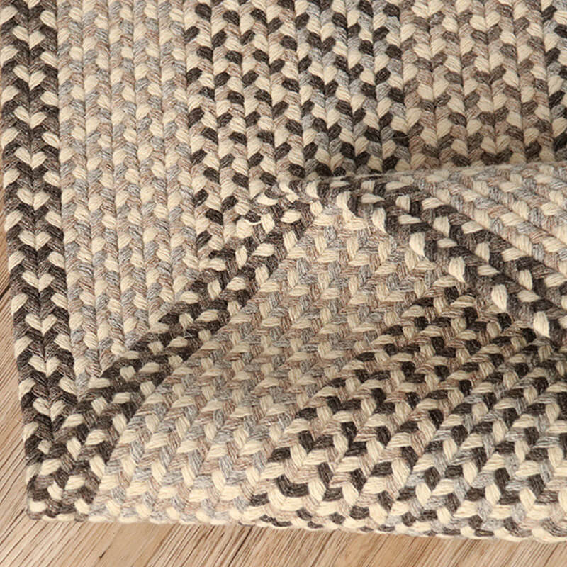 Teppich aus geflochtener Wolle